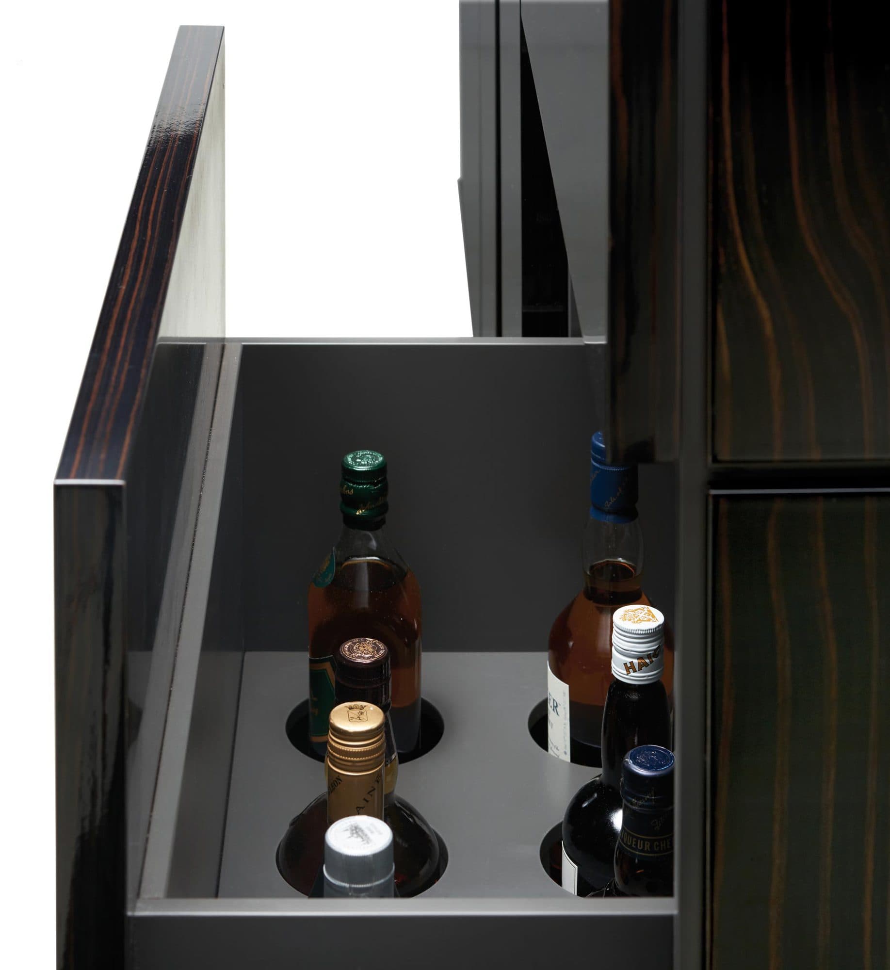 Twist V Sideboard