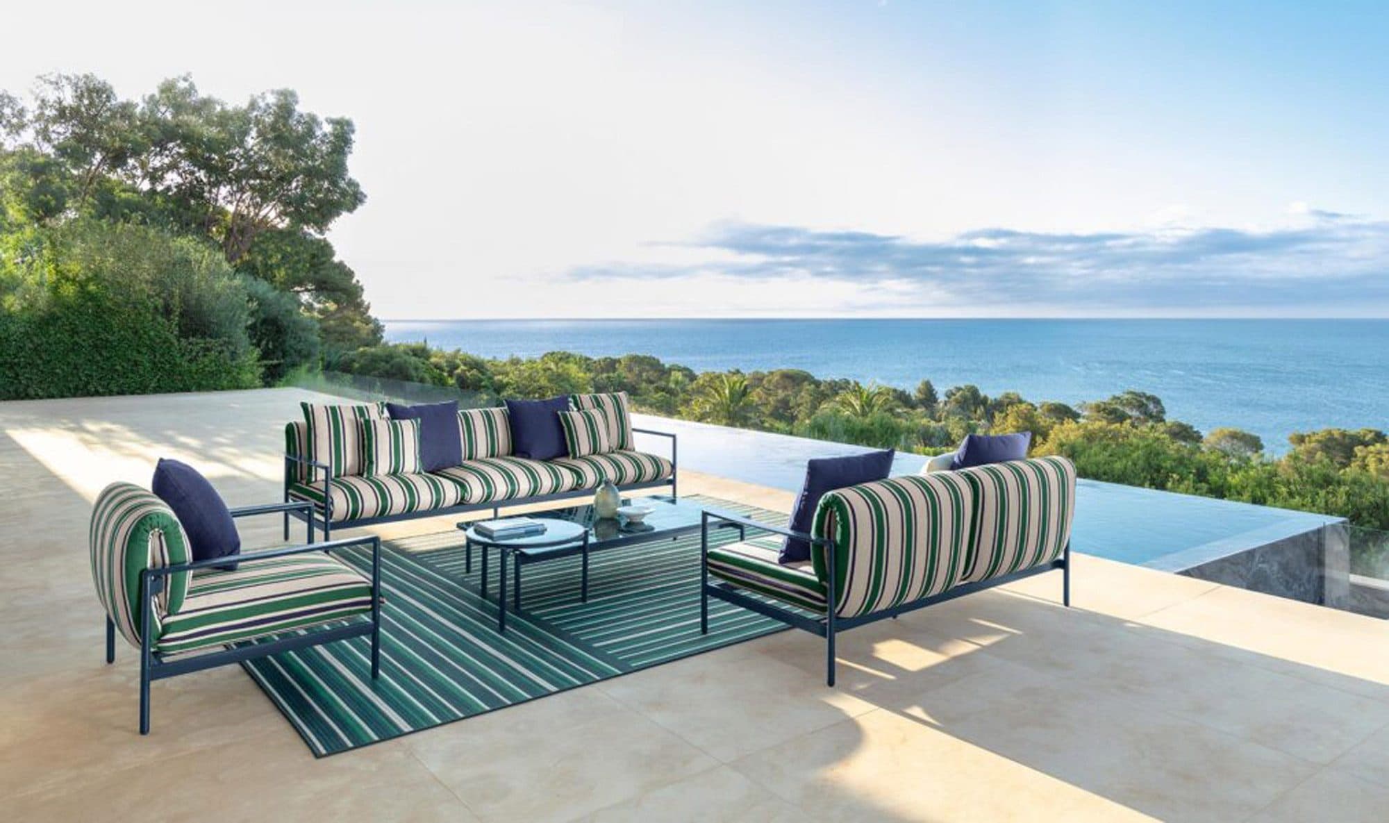 Nalu 2 Seat Outdoor Sofa