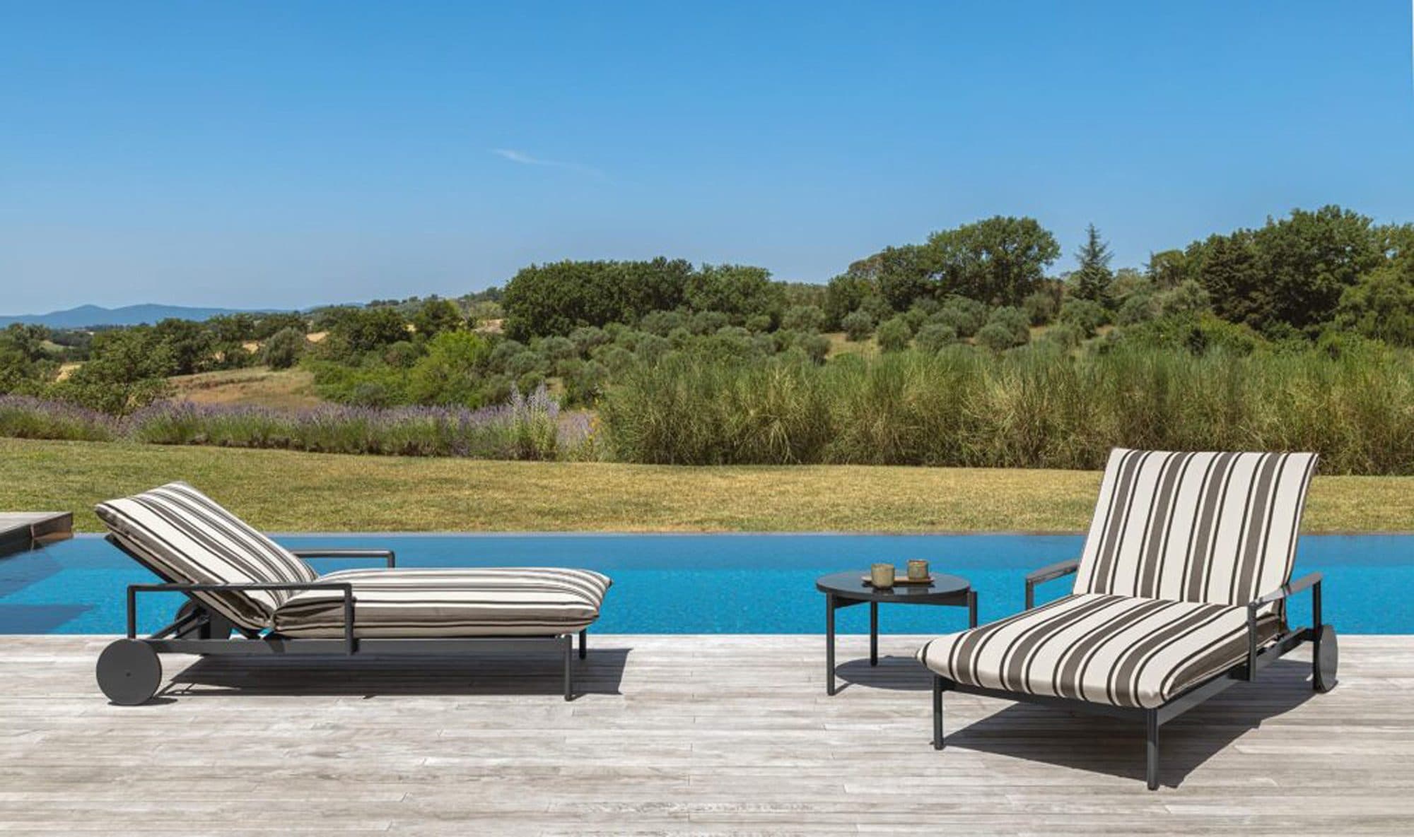 Nalu Outdoor Sunbed